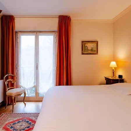 Veeve - Timeless In Trocadero Parigi